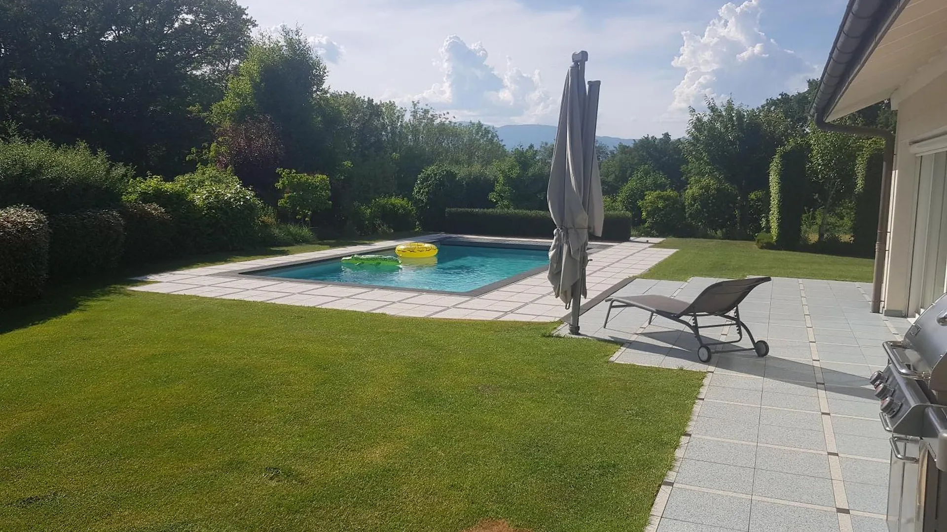 Magnifique Villa Au Bord Du Lac Messery 0*,  France